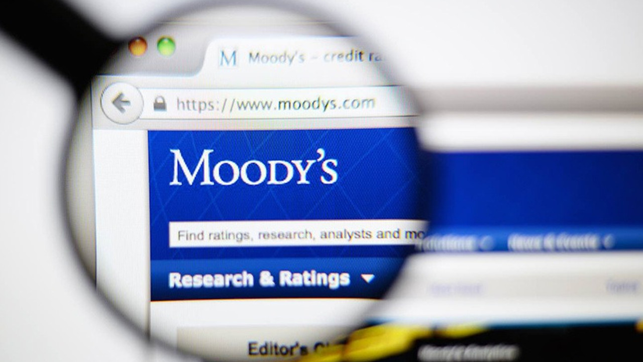 Moody's'ten Türkiye ekonomisi için sert devalüasyon uyarısı