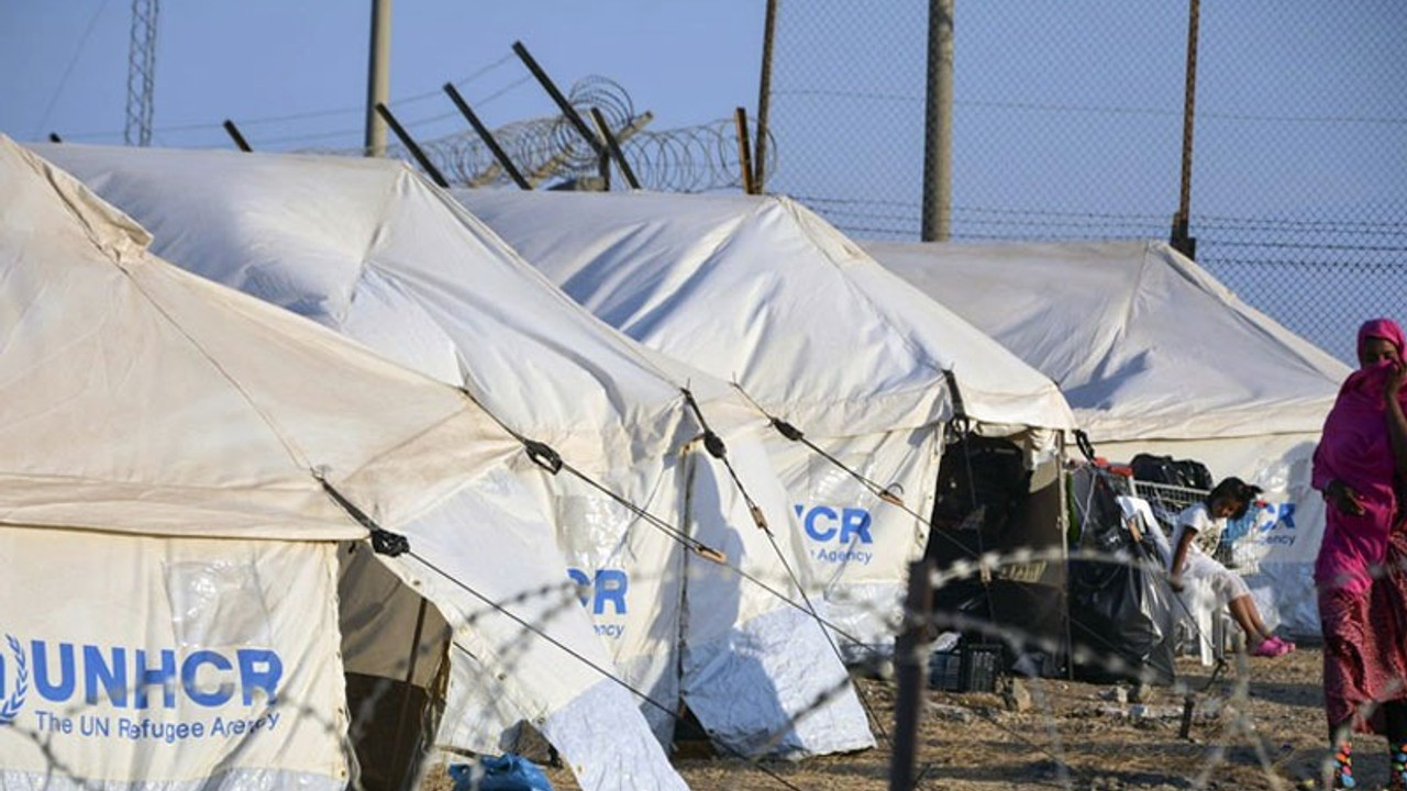 Yunanistan'daki sığınmacı kampında Covid-19 kaynaklı ilk ölüm