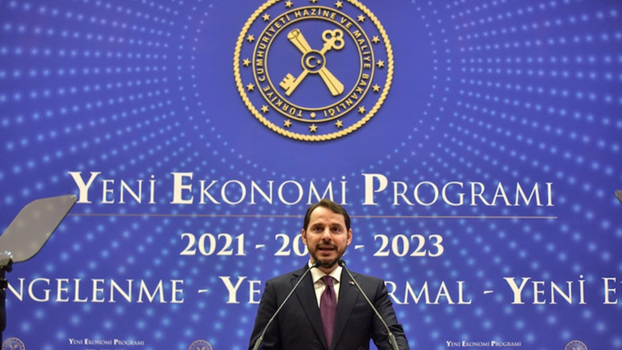 Bakan Albayrak'tan gazetecilere: Döviz kuru benim için önemli değil, oraya hiç bakmıyorum