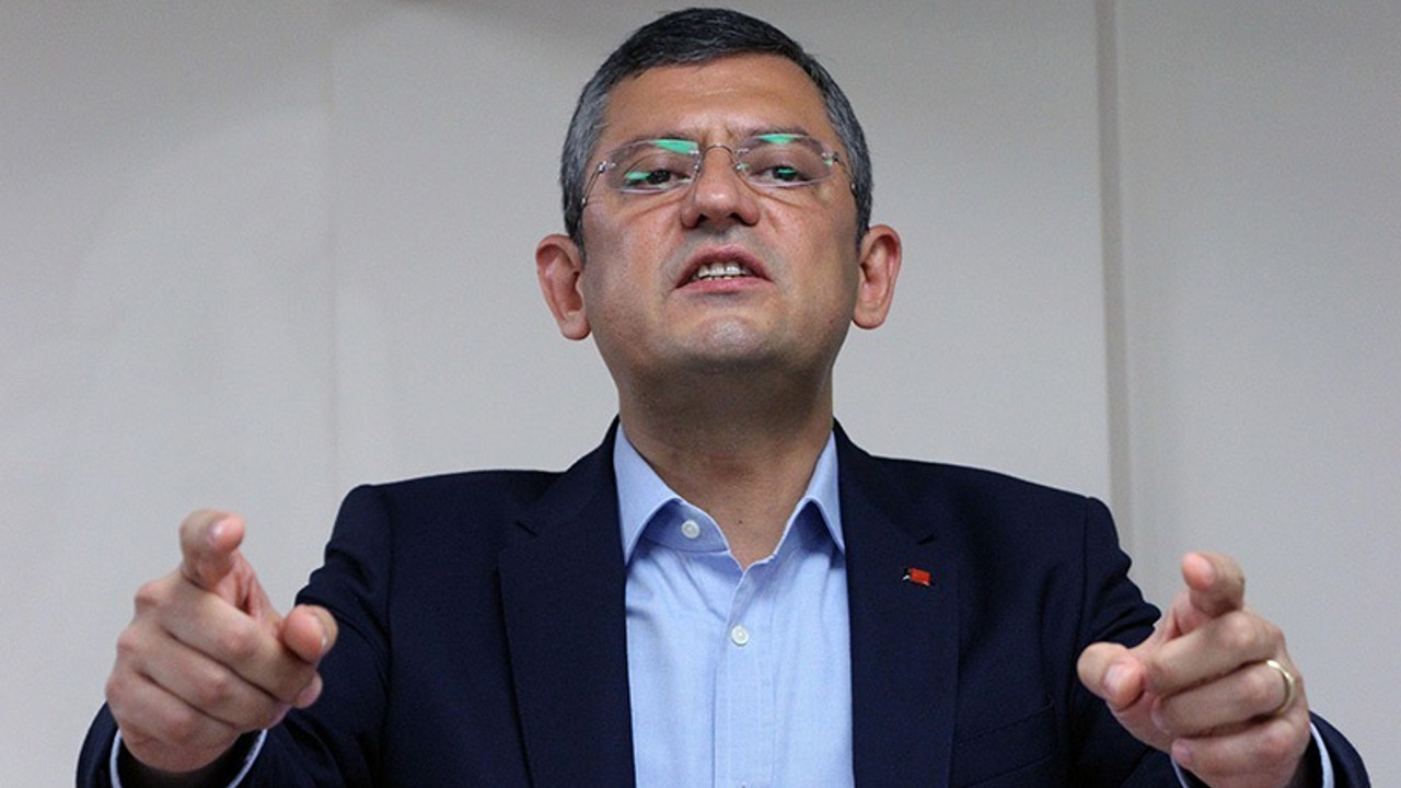 CHP'li Özel'den HDP'lilerin tutuklanmasına tepki: Sarayda pişen bu yemeği milletin midesi kaldırmaz