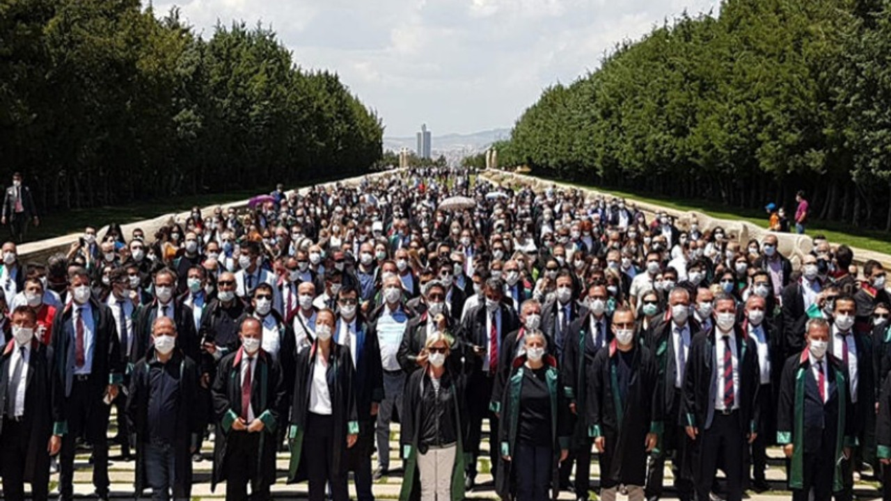 'Virüsün toplantı seçtiğini ortaya koyan YSK kararı hakkında hukuki bir değerlendirme mümkün değil'