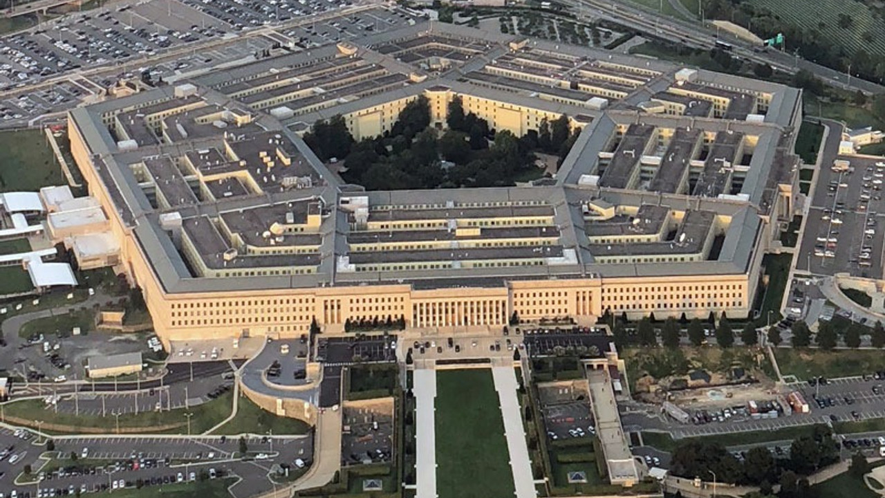 Pentagon'un üst düzey isimleri karantinaya girdi