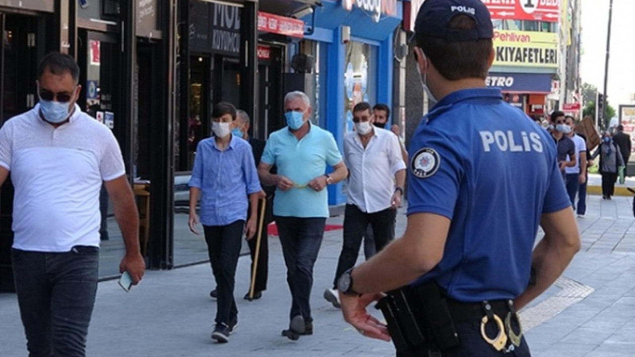 Kamu görevlisine, 'Benim vergilerimle maaş alıyorsun' demek suç sayıldı