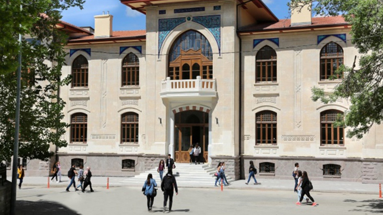 Ankara Sosyal Bilimler Üniversitesi'nin tarihi eserleri kayıt altına almadığı ortaya çıktı