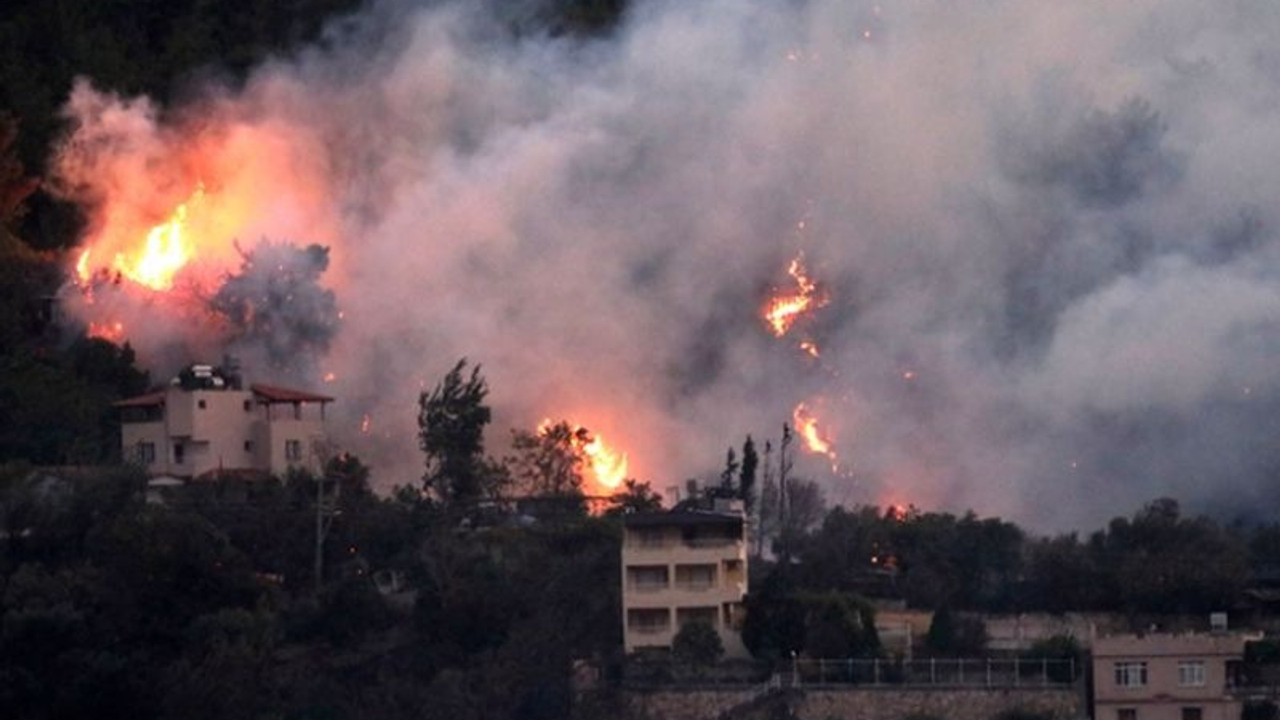 HDP'den Hatay'daki yangına ilişkin açıklama: Sorumluları lanetliyoruz