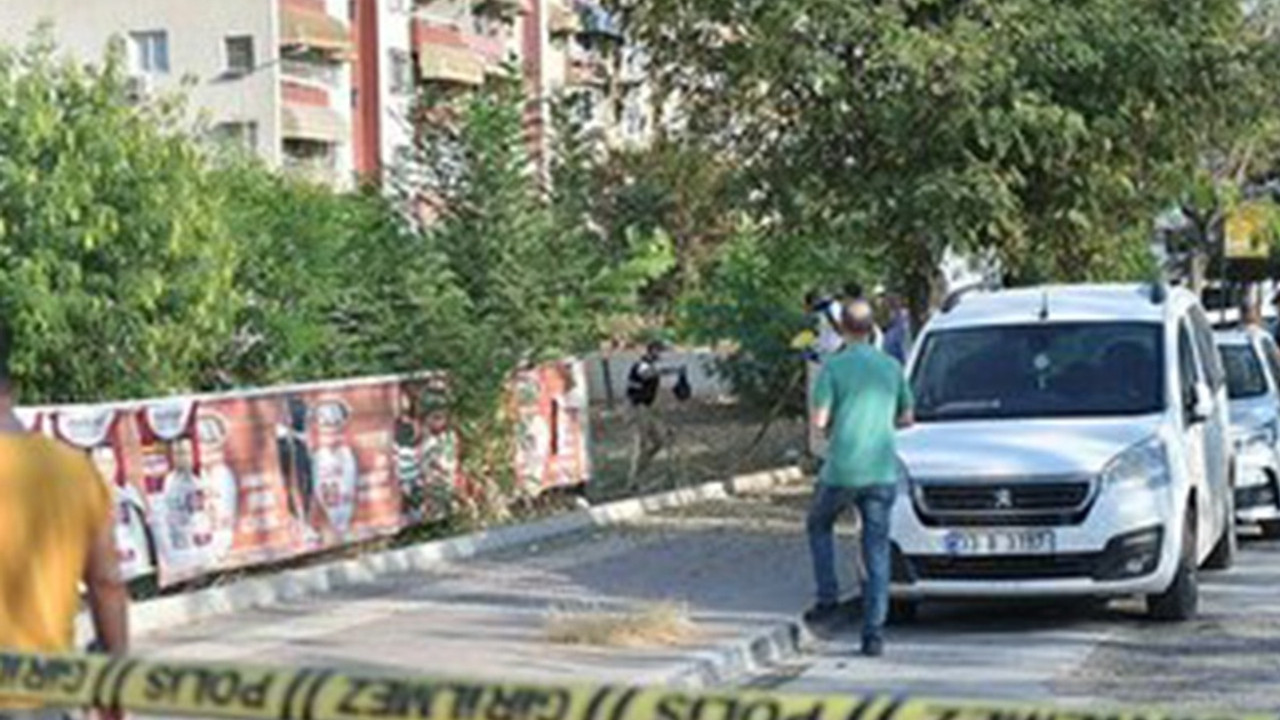 Mersin'de zaman ayarlı ses bombası patladı