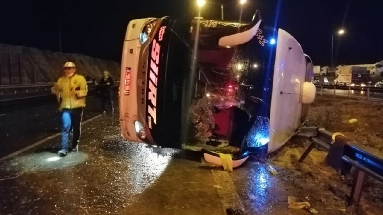 Maraş'ta yolcu otobüsü devrildi: 12 yaralı