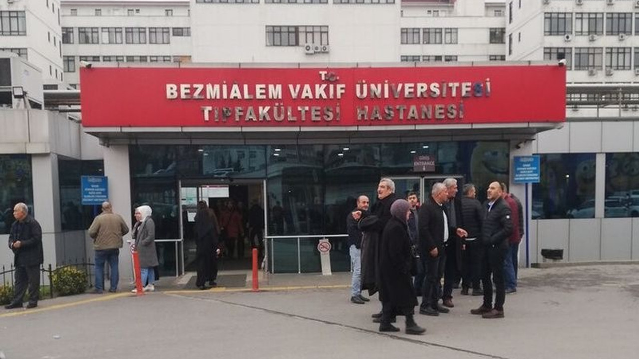 Hastalara zorla Said Nursi kitabı okutuldu