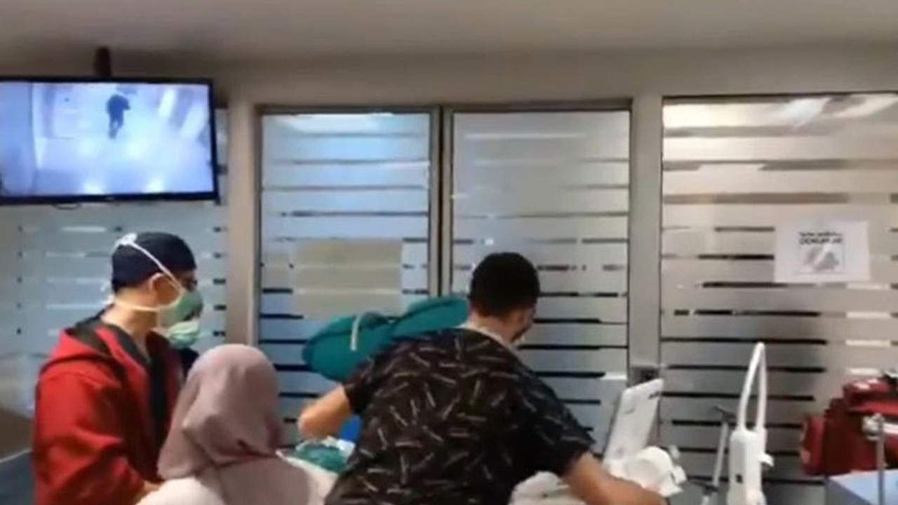 Sağlıkçılara yine şiddet: Kapıları tutarak kendilerini korumaya çalıştılar