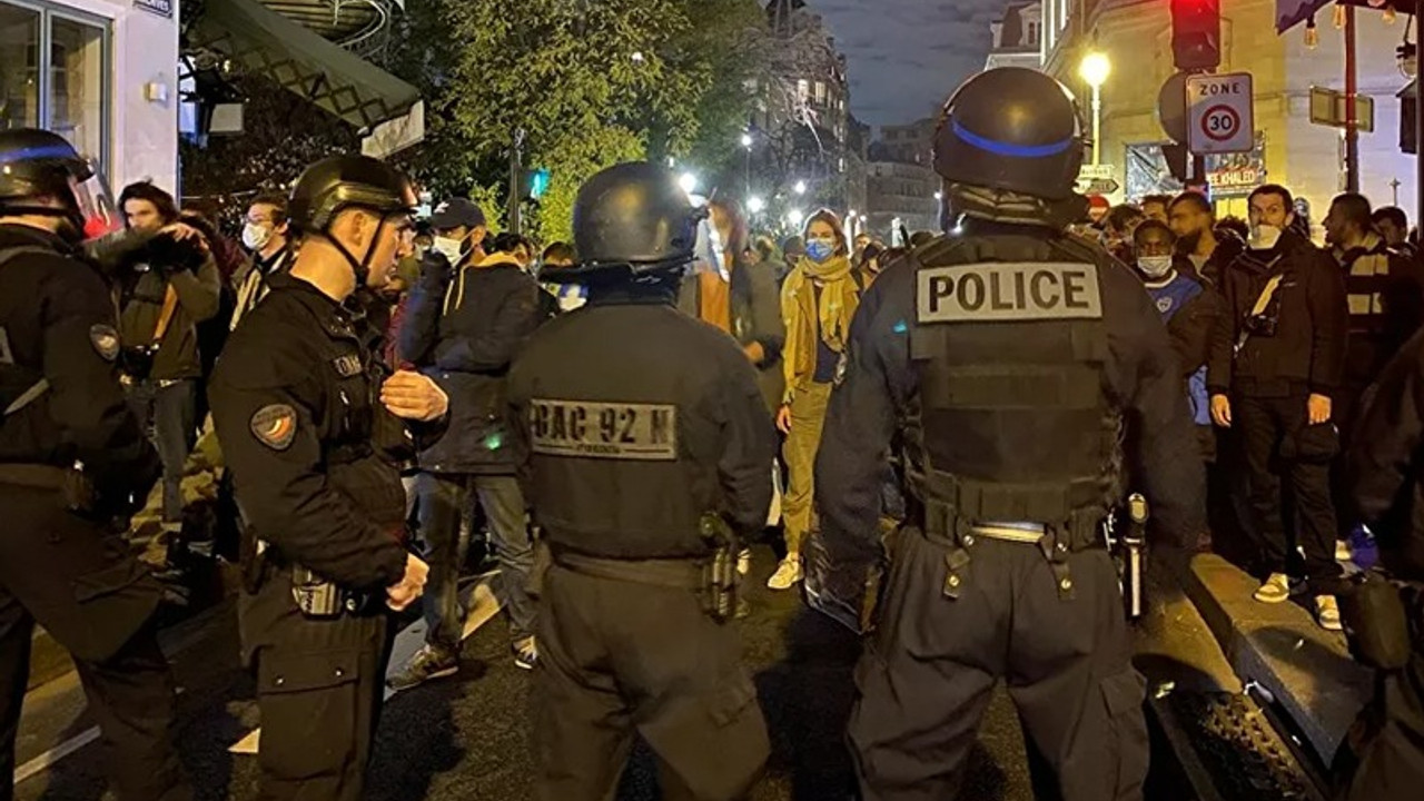 Paris'te polis, kamplarını dağıttığı sığınmacıları sokak sokak kovaladı