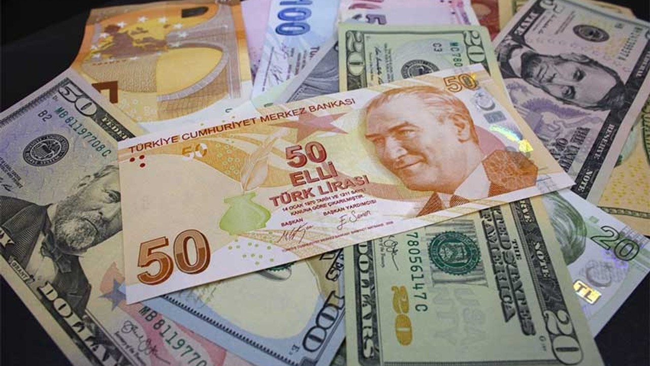 Siyasetteki gelişmeler izleniyor: Dolar kritik 8 TL seviyesinin hemen altında