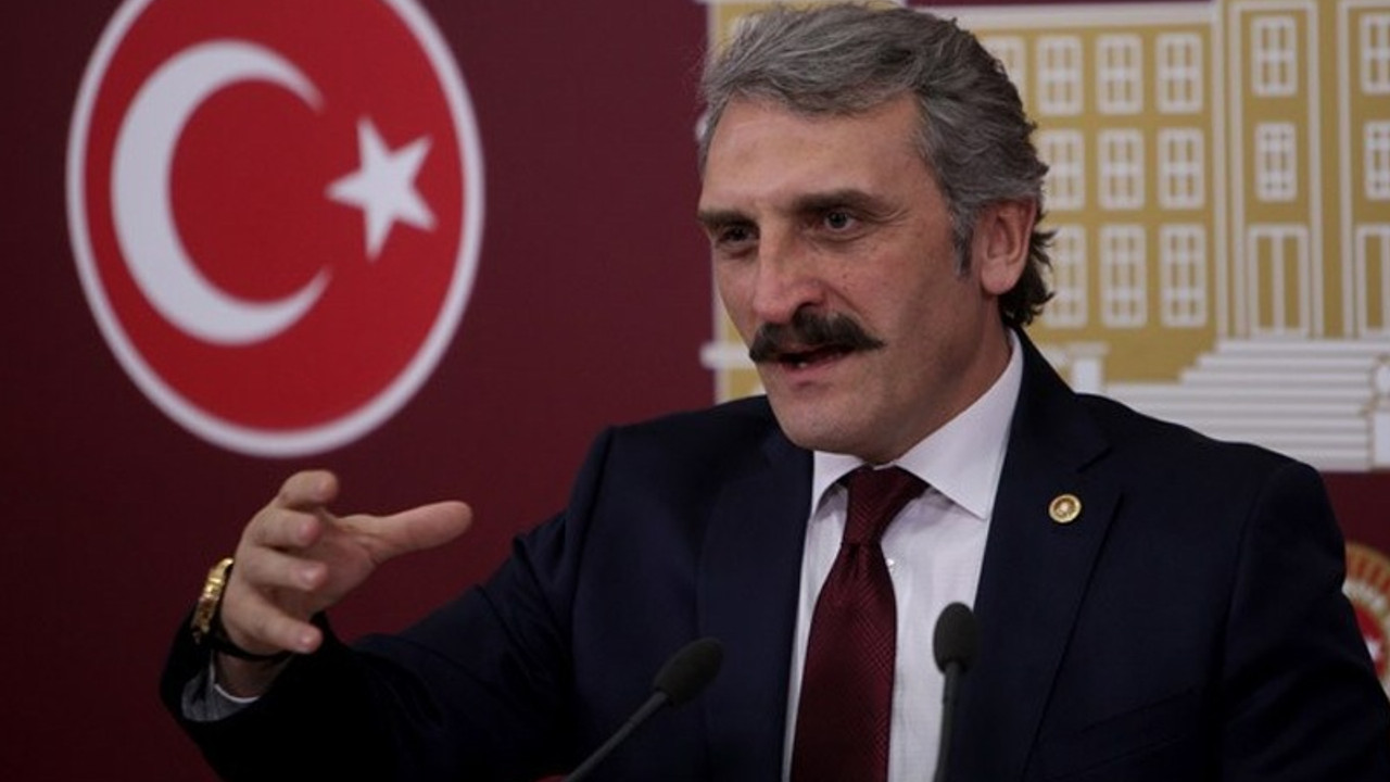 Tarihi çeşmeye babasının adını yazdıran AKP'li Çamlı: Ne var yani bunda?