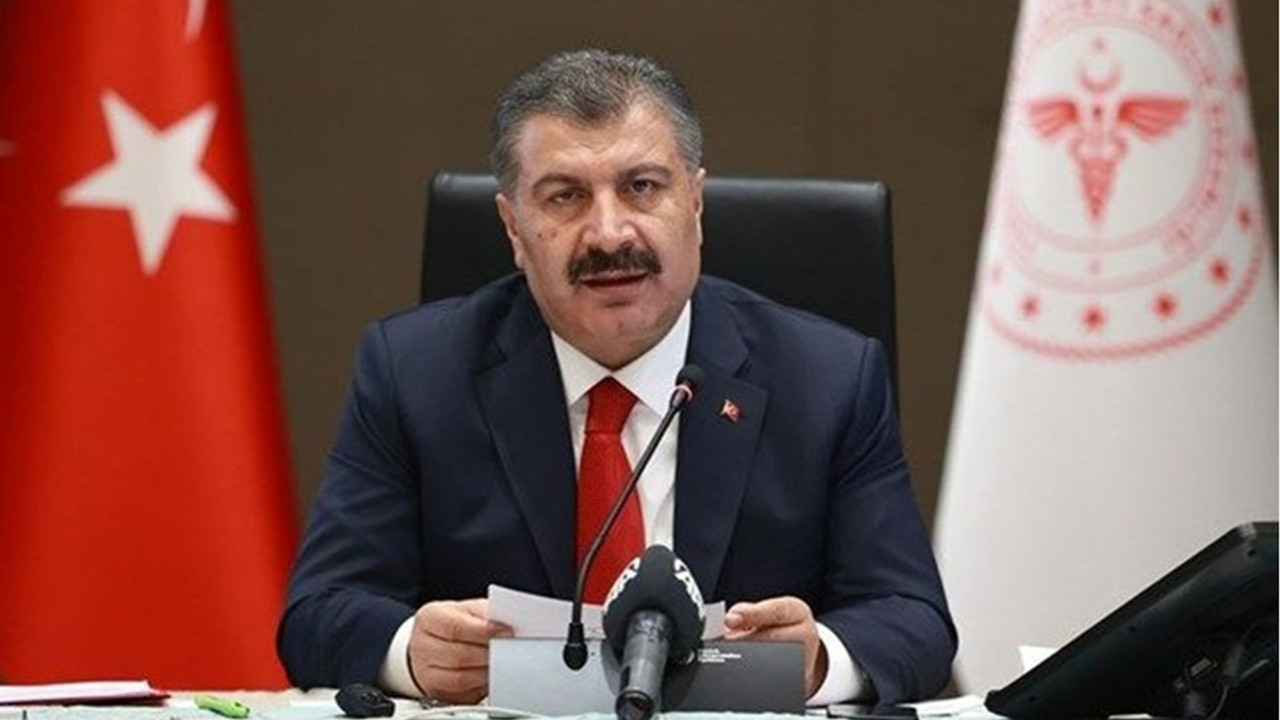 Fahrettin Koca'nın 'kalabalık otobüse binmeyin' paylaşımına tepki: Patrona Bakan'ın selamını söyleyin