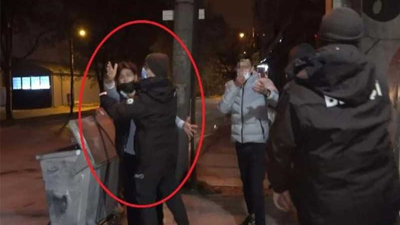 Kısıtlamayı ihlal etti, gazetecinin burnunu kırdı