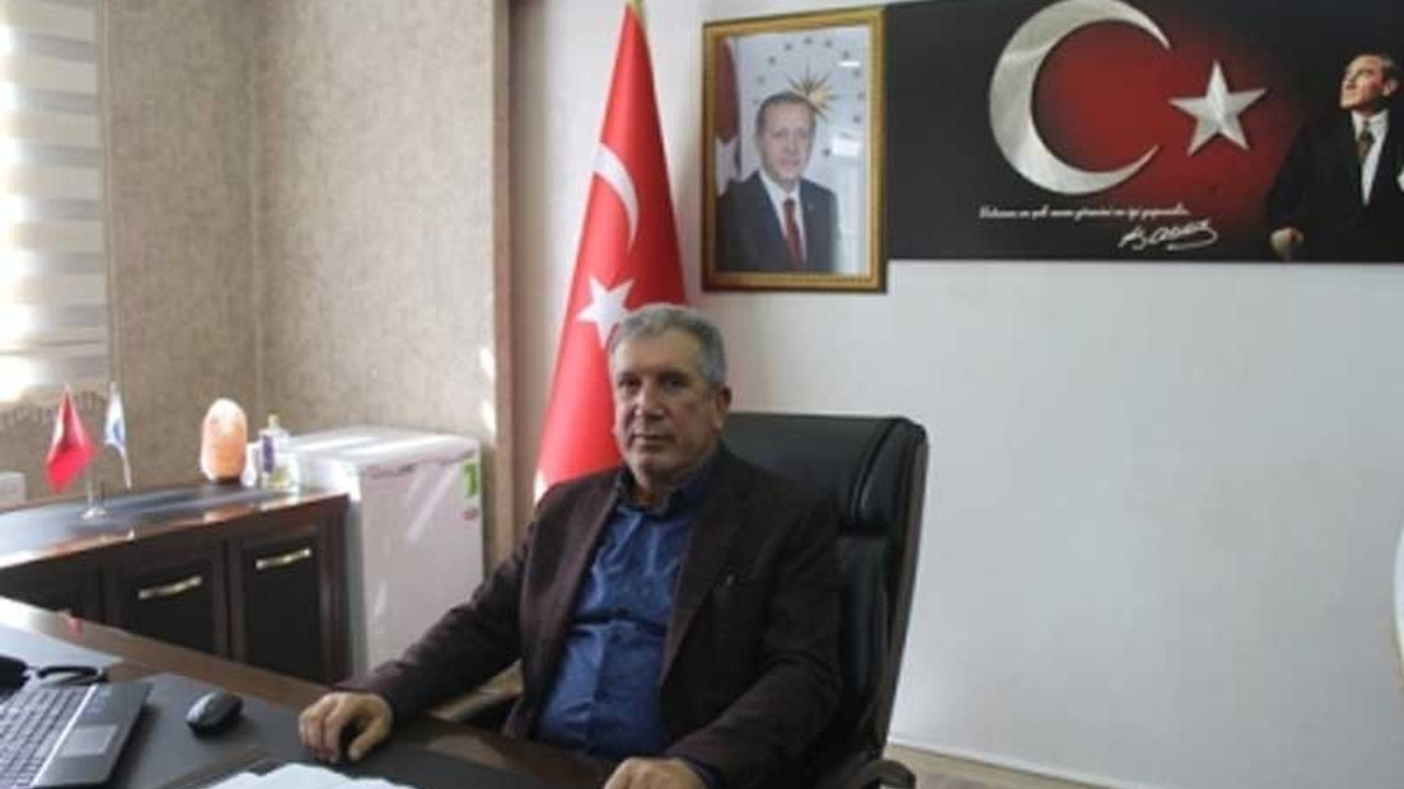 Saadet Partili Belediye Başkanı, beraberindeki meclis üyeleriyle birlikte partisinden istifa etti