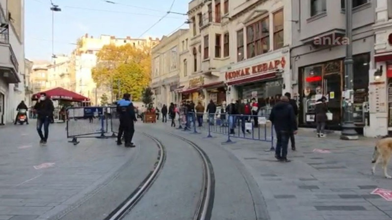 İstiklal'de sağdan yürüyüş başladı, 7 binlik kalabalığa ulaşılmadı