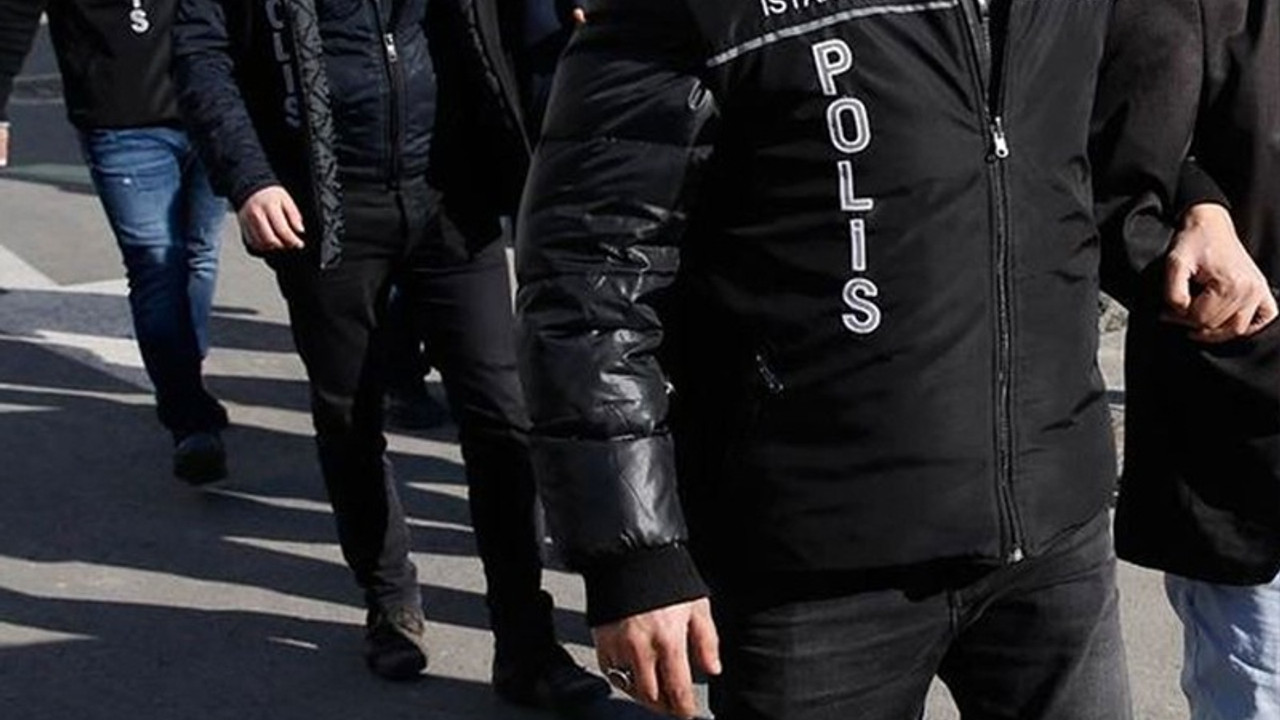 İzmir merkezli 6 ilde operasyon: 7 eski polis tutuklandı