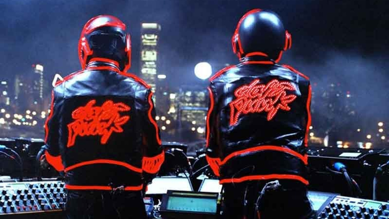 Daft Punk, Tron: Legacy soundtrack albümünün genişletilmiş halini yayınladı