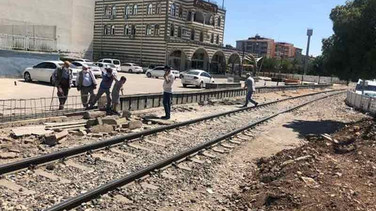 Diyarbakır 12 kilometrelik duvar ile ikiye bölünüyor