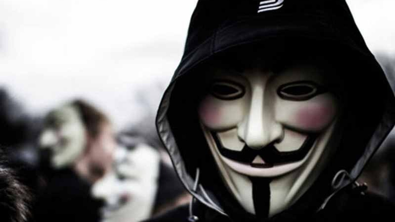 Anonymous'tan Erdoğan'a: İç ettiğiniz yüz milyarlarca doları anlat