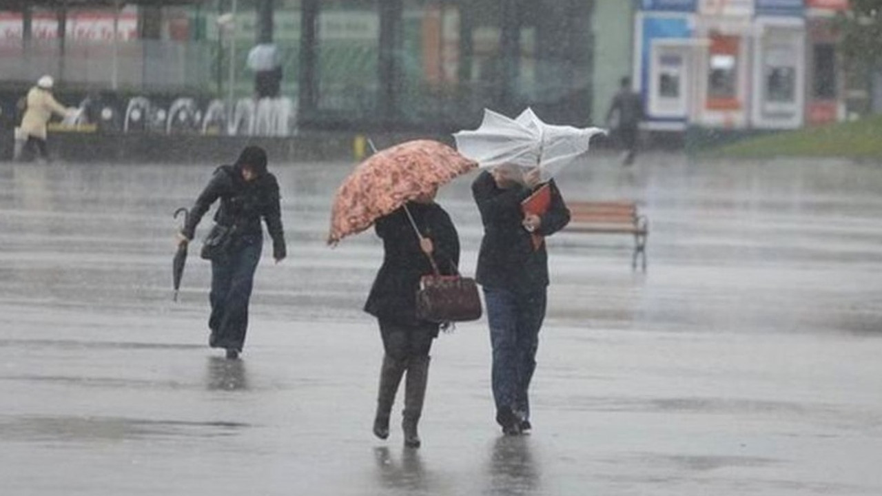 Meteoroloji'den ani sel, yıldırım ve kuvvetli rüzgâr uyarısı