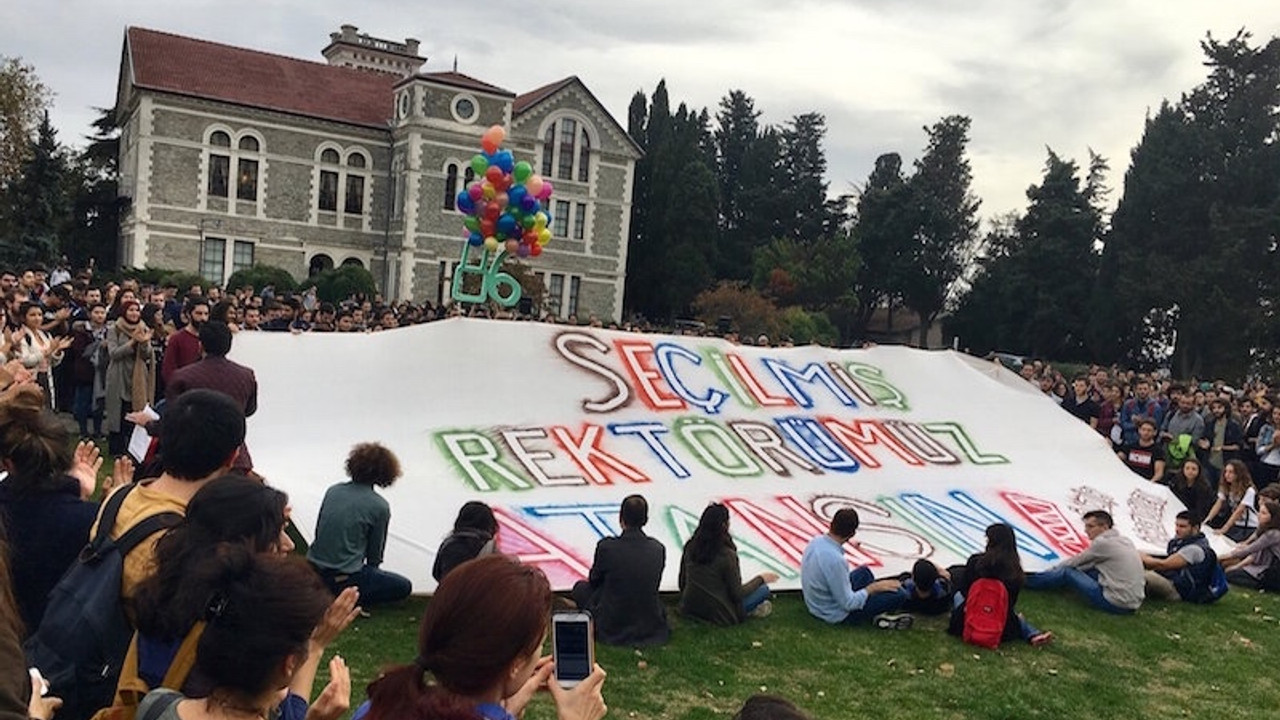 Boğaziçili öğrencilerden videolu 'kayyım rektör' protestosu