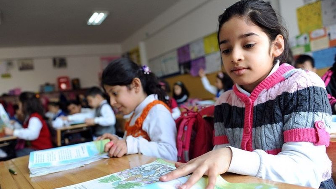 İktidara yakın dernek ve vakıflardan din derslerinin seçilmesi için ‘harekete geçme’ kararı