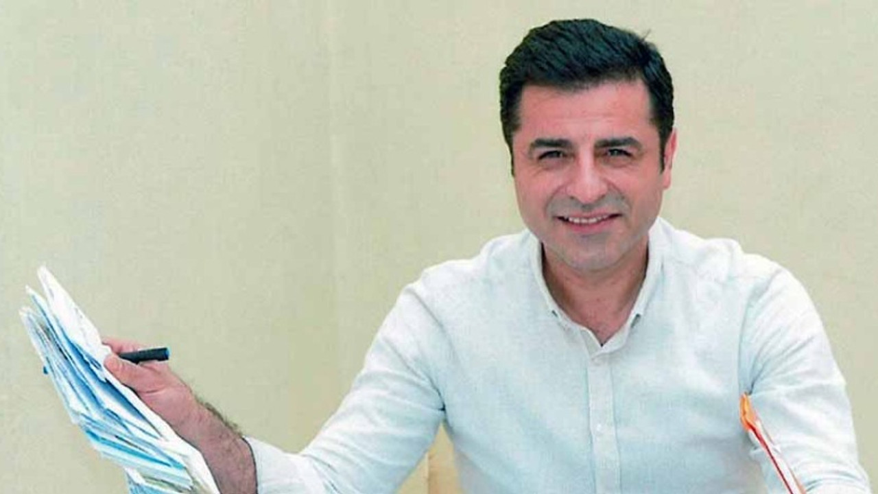 Demirtaş'tan öğrencilere destek: Ne yaptınız gençler ya, sesiniz buraları sallıyor