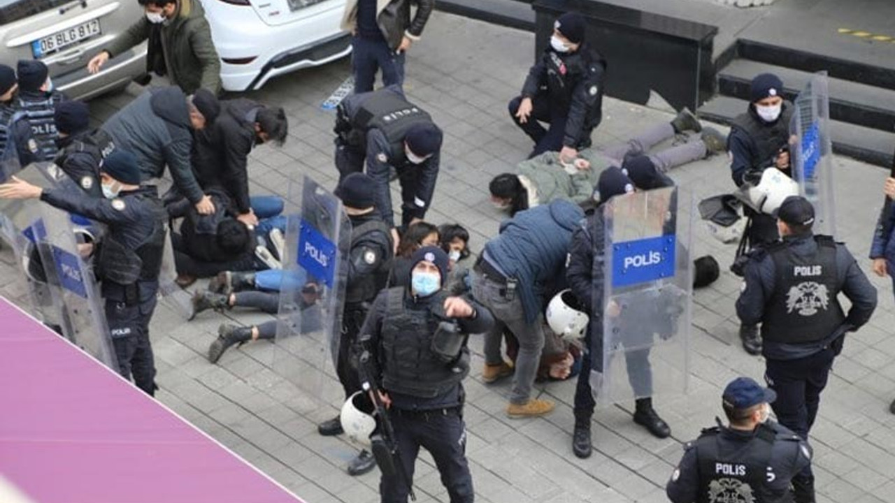 Ankara’da Boğaziçi ile dayanışma eylemi yapmak isteyen öğrencilere polis müdahalesi