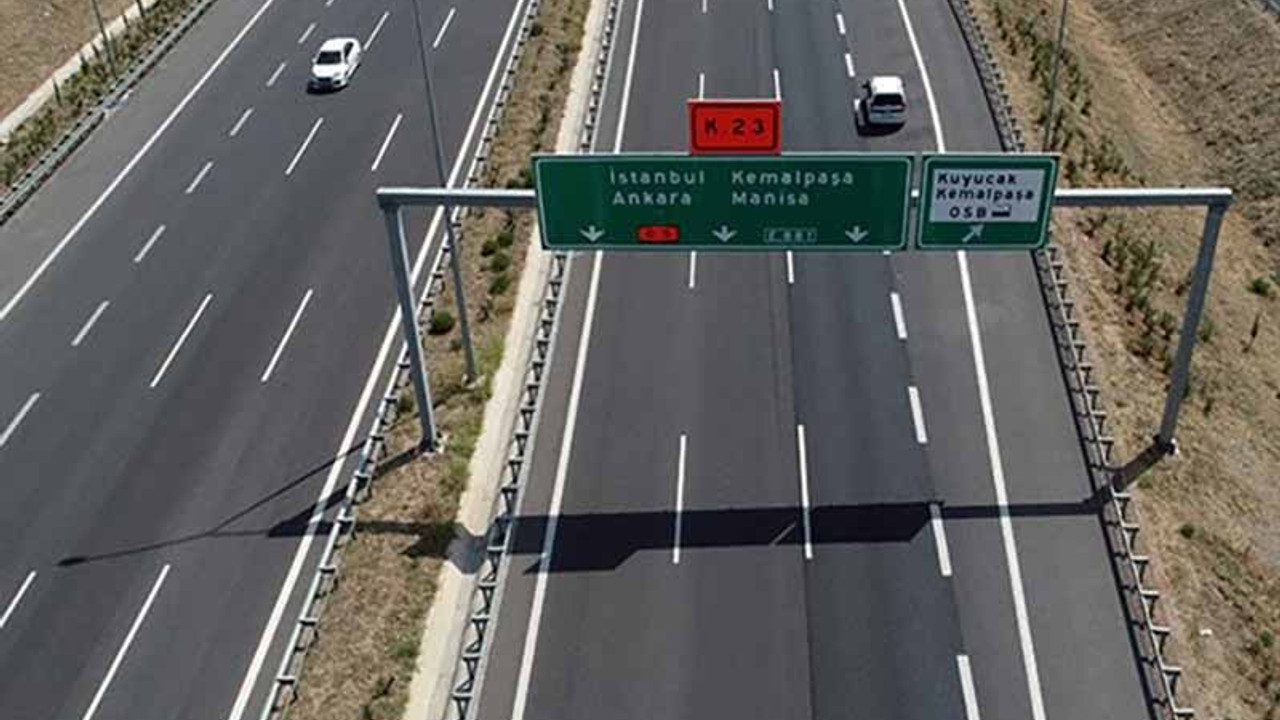 İstanbul-İzmir arası otoyolla 367, uçakla 142 lira