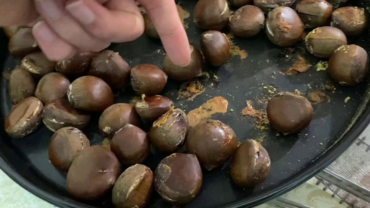 'Pişirirken köpüren, mazot gibi kokan kestaneleri almayın'