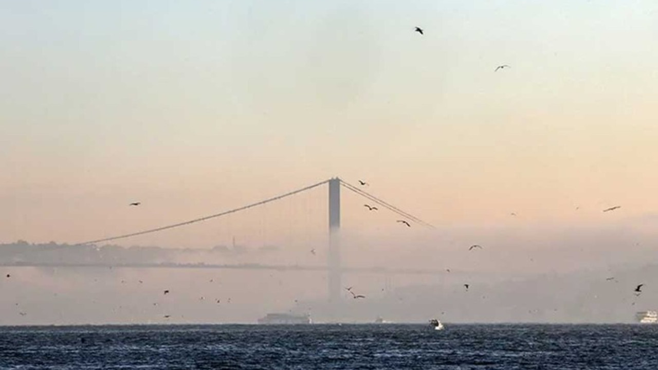 İstanbul Boğazı'nda gemi geçişleri çift yönlü askıya alındı