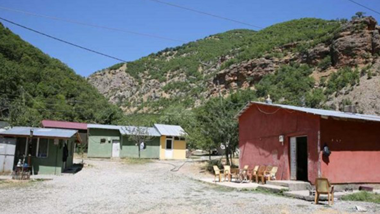 Dersim'de bombalanma sonucu köy boşaltıldı