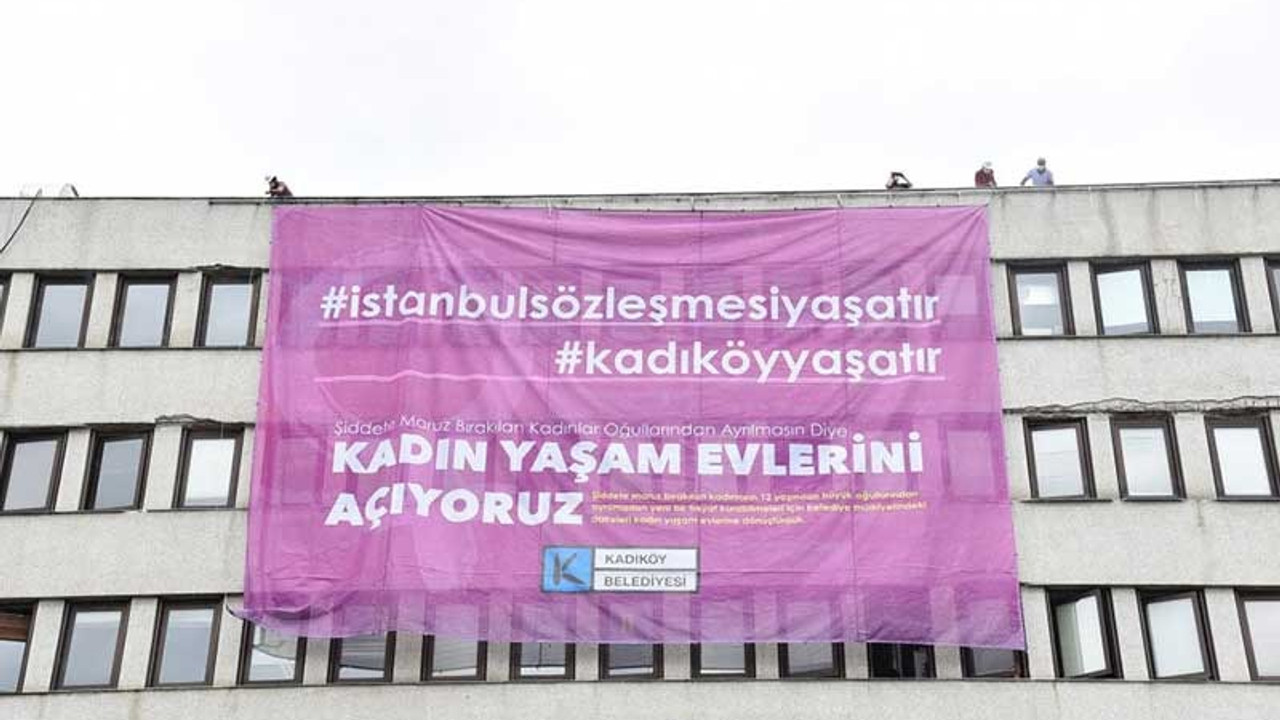 DİSK'li kadın işçiler Kadıköy Belediyesi'ne seslendi: Hashtaglerde değil sözleşmede eşitlik istiyoruz