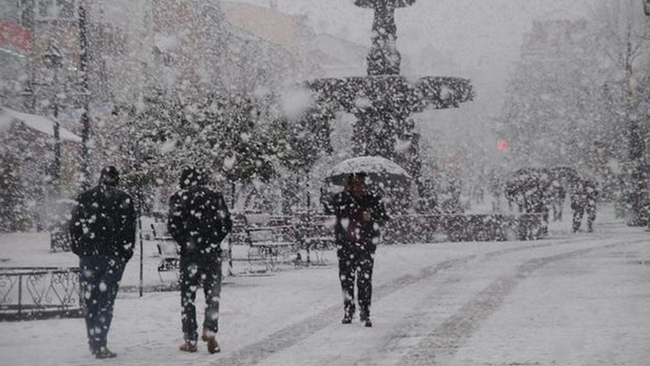 Meteoroloji: Trakya'da başlayacak kar yağışı İstanbul'a da geliyor