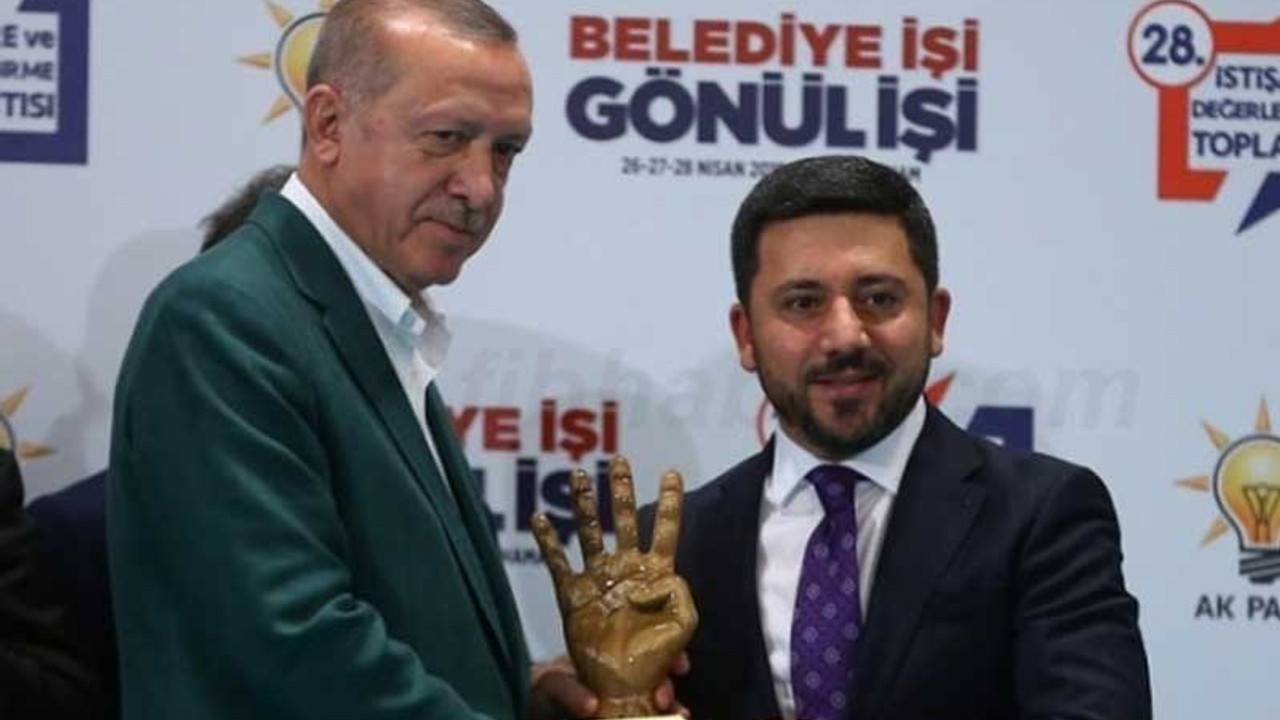 AKP'li Belediye Başkanı Arı istifa etti