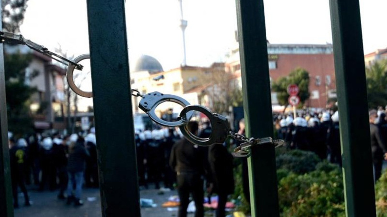 İki Boğaziçili öğrenci 'Kabe fotoğrafı' gerekçesiyle tutuklandı