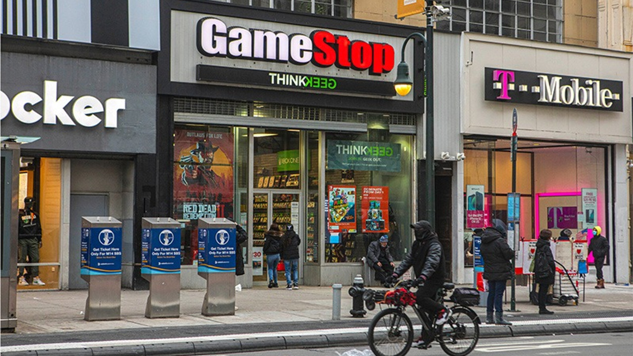 GameStop'ta manipülasyon soruşturması: SEC, küçük yatırımcı ve profesyonelleri inceliyor