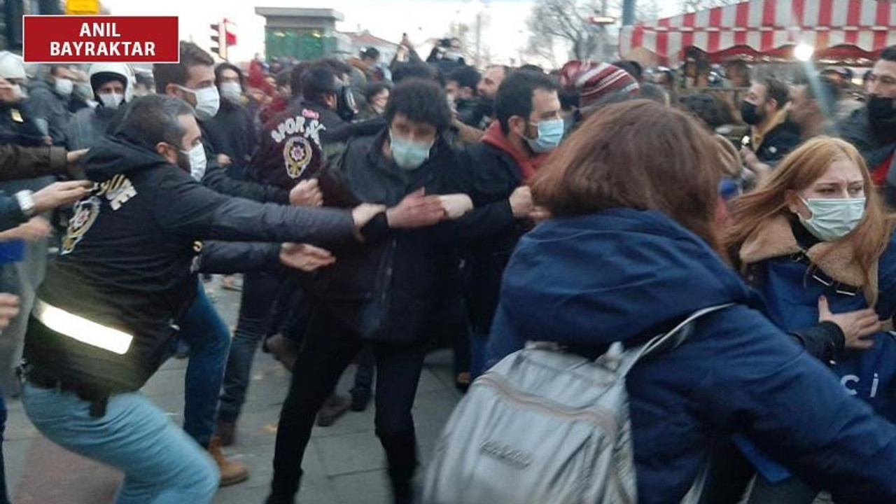 Kadıköy'de Boğaziçi eylemlerine katılanlar anlattı: Çıplak arama dayatması, ev hapsi, hukuk dışı kararlar