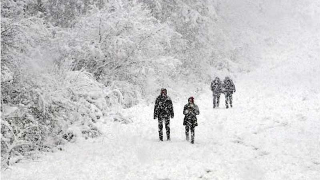 İstanbul'un da aralarında olduğu 15 ilde yüz yüze eğitime ara verildi