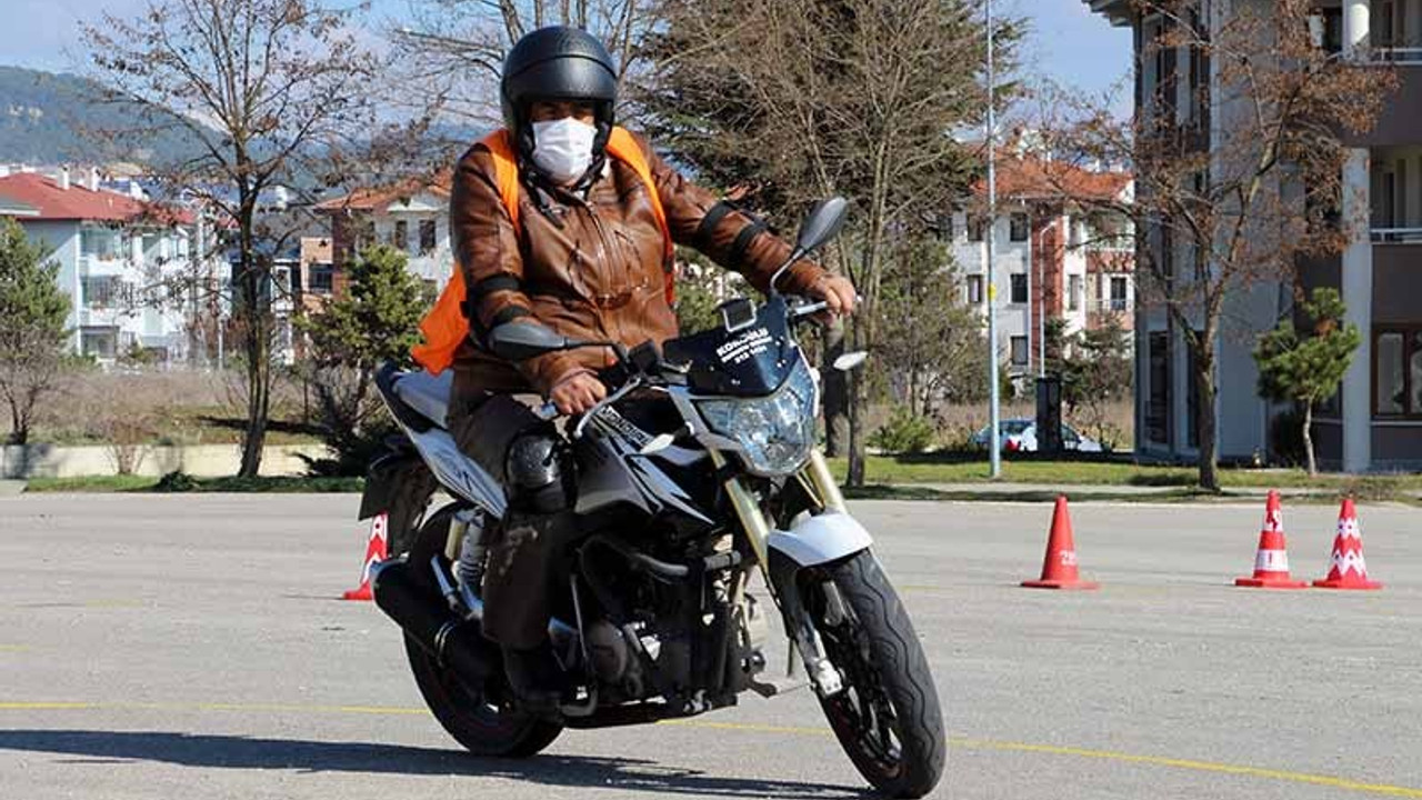 70'inden sonra motosiklet ehliyeti aldı: Gençlik hayalimdi