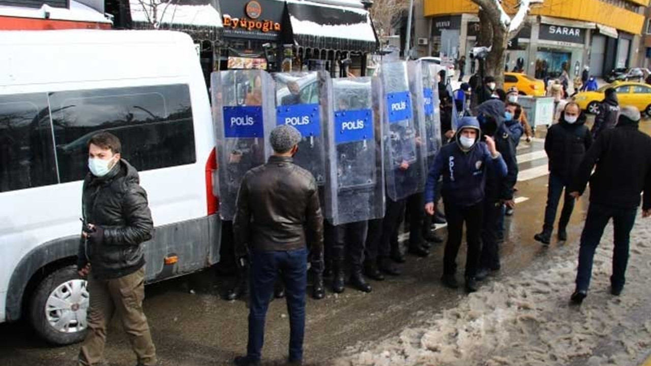 Ankara'da kadınların 'kayyım rektör' ve kadın üniversitesi eylemine polis müdahalesi