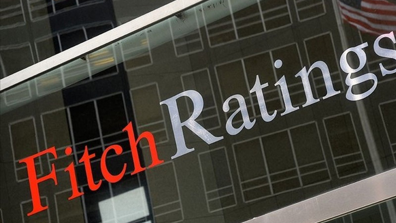 Fitch Ratings, Türkiye'nin kredi notunu teyit etti, görünümünü 'durağan'a çevirdi