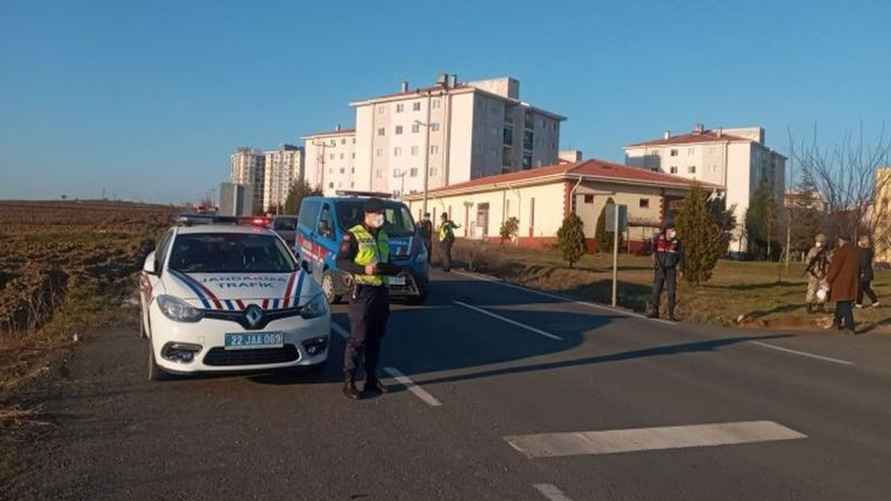 Vaka sayısının sıfıra indiği belde, mutantlı virüsün görülmesiyle süresiz karantinaya alındı