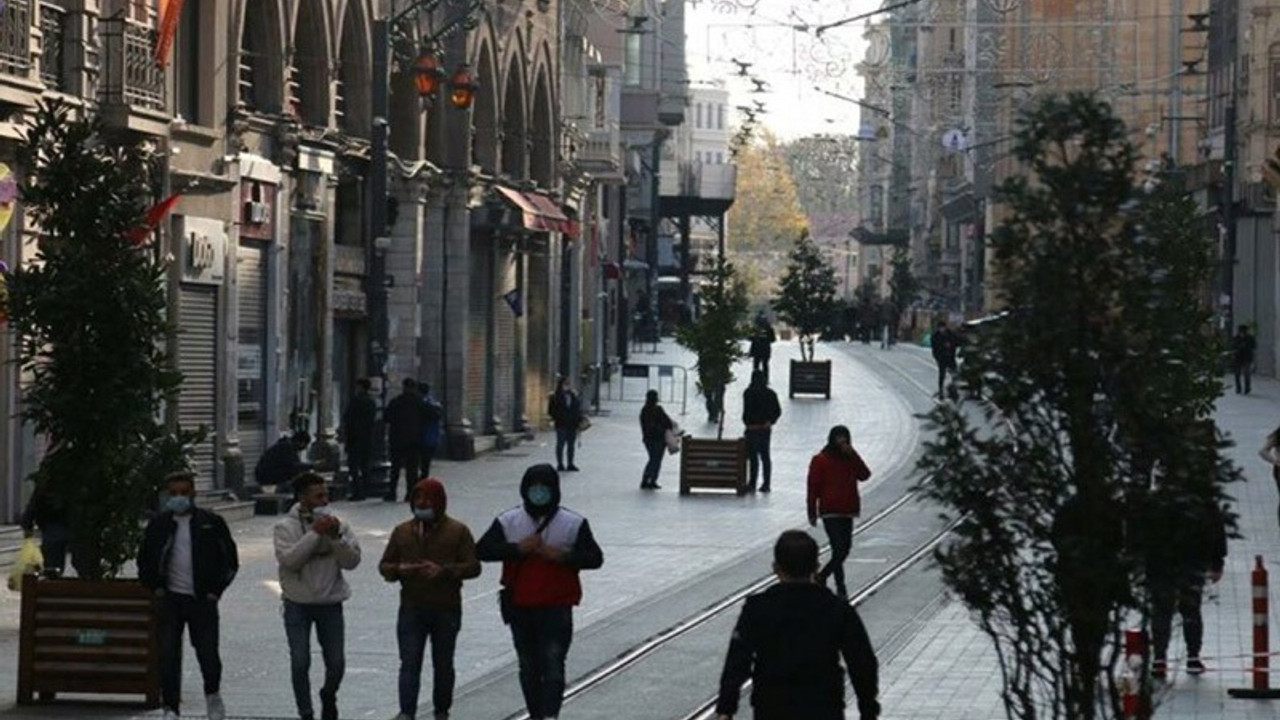 Gözler kabine toplantısında: Kademeli ‘normalleşme’ kararları açıklanacak