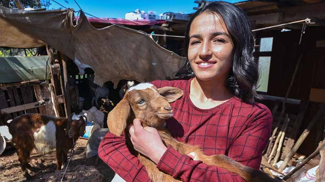 Çobanlık yapan Kader'in hayali milli takım forması giymek