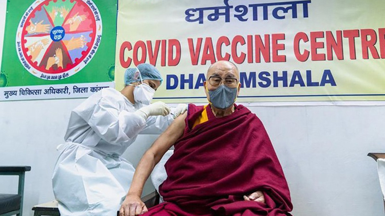 Dalay Lama Coronavirus aşısı oldu