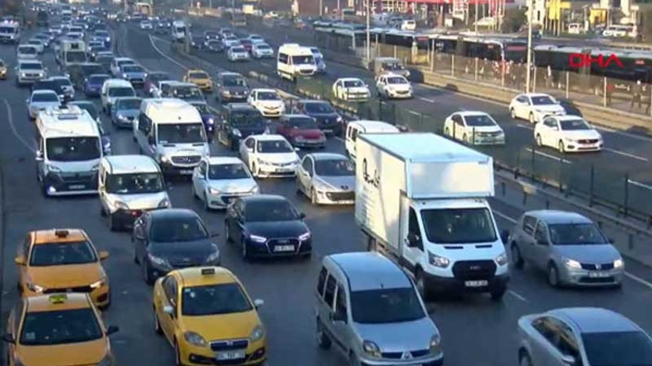 İstanbul'da trafik yoğunluğu yüzde 65'e ulaştı