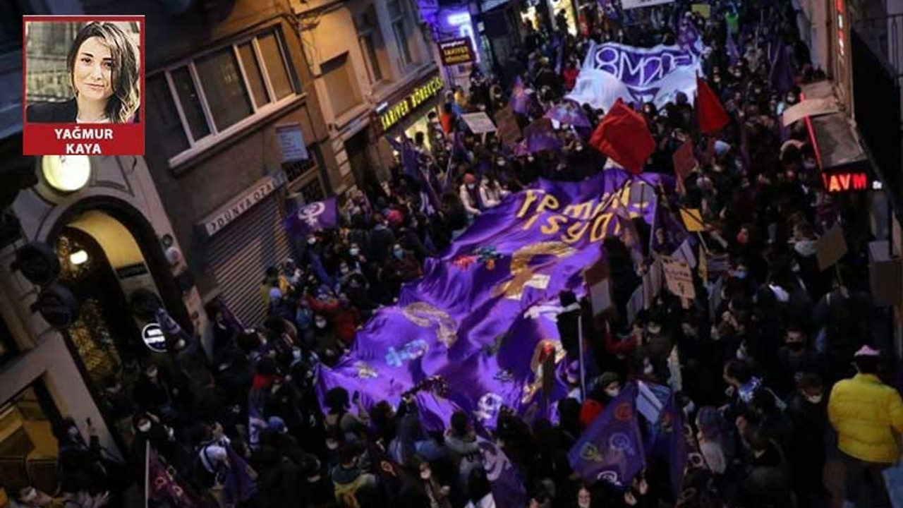 İstanbul'da Feminist Gece Yürüyüşü: Feminist isyan her yerde!