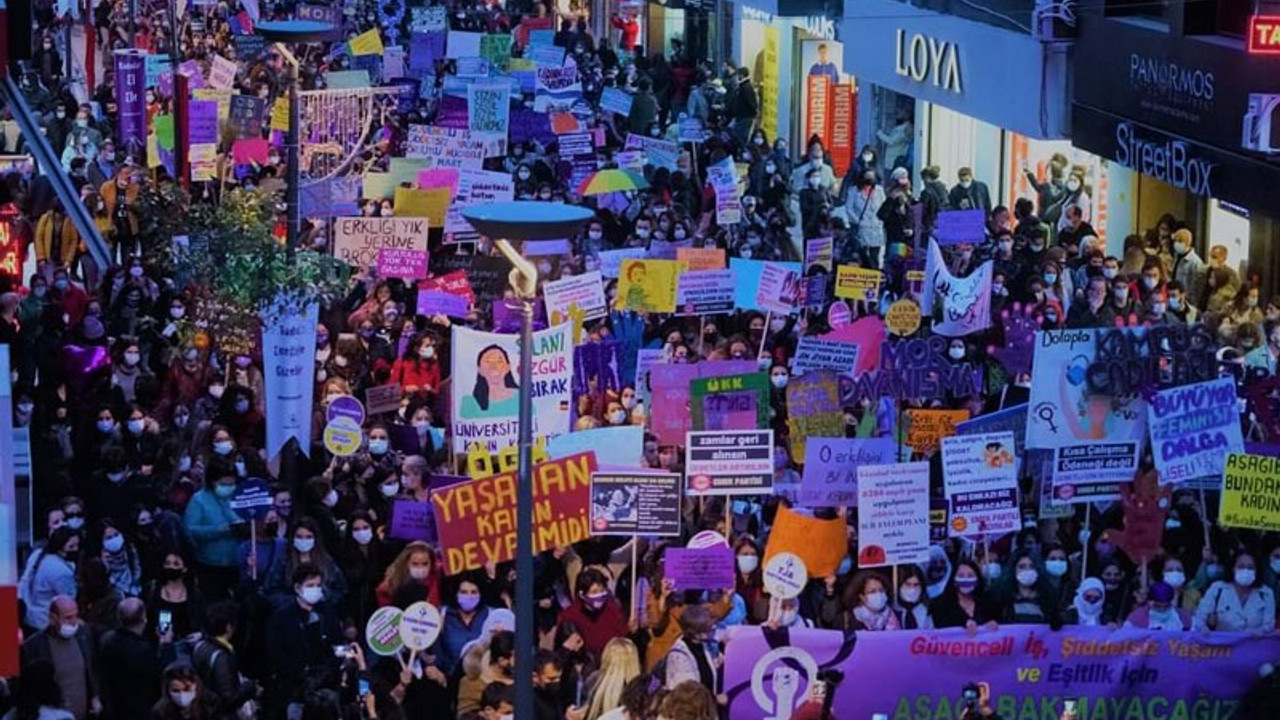 Feminist Gece Yürüyüşü’ne katılan kadınlara 'ritme göre zıpladınız' suçlaması